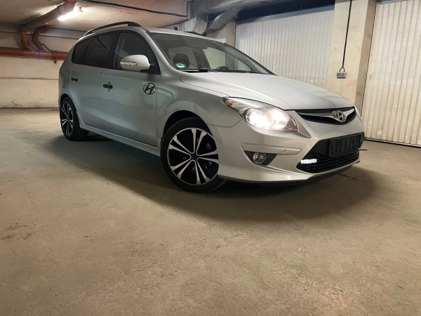 Hyundai I30 1.4i ФЕЙС 76 000 км - Car24.bg Hyundai I30 1.4i ФЕЙС 76 000 км