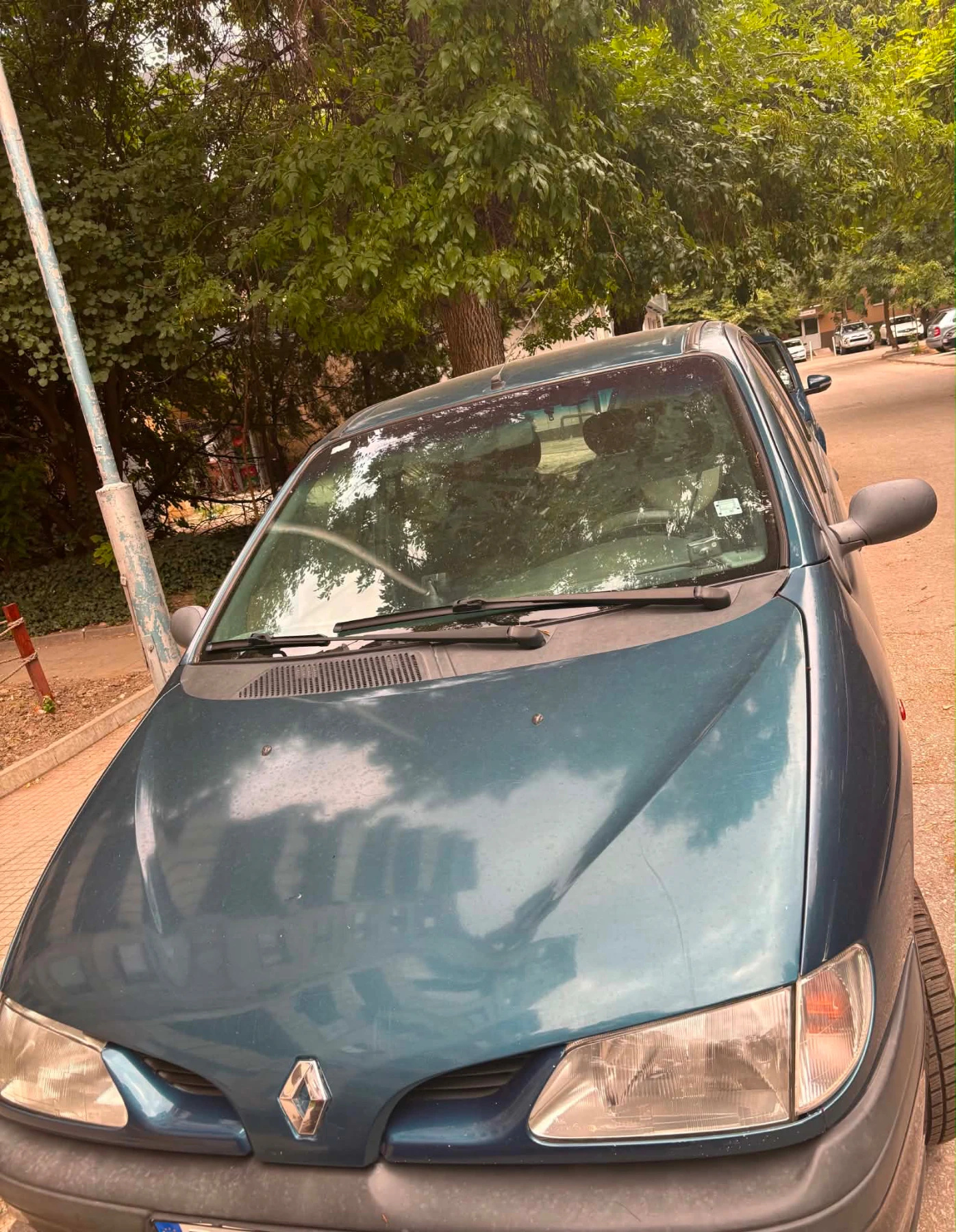 Renault Megane - 1300 € / 2542.58 лв. - 16927638 1 | Car24.bg Renault Megane - 1300 € / 2542.58 лв. - 16927638 1