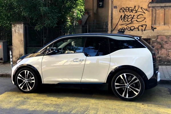 BMW i3 120Ah - Car24.bg BMW i3 120Ah