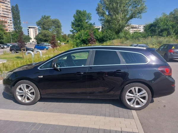 Opel Astra J 1, 7 CDTI Sports Tourer - Car24.bg Opel Astra J 1, 7 CDTI Sports Tourer