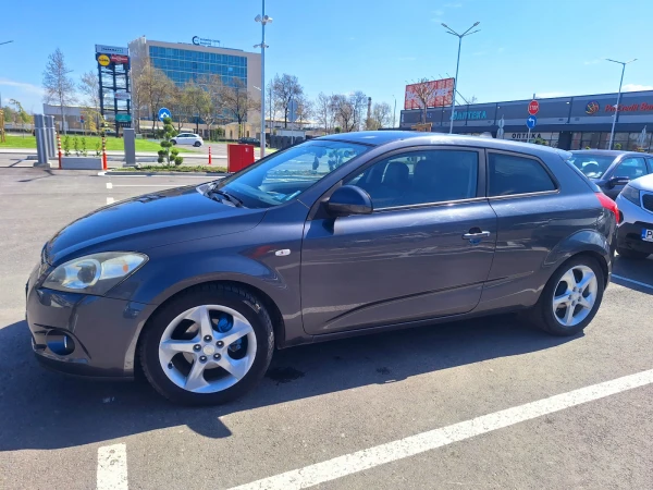 Kia Ceed 1.6 CRDI - Car24.bg Kia Ceed 1.6 CRDI