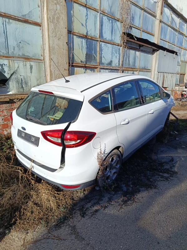 Ford Focus 1.6 1 - Car24.bg Ford Focus 1.6 1