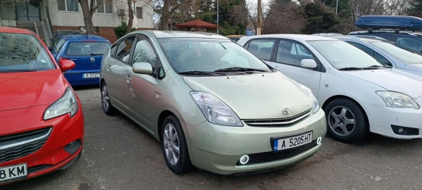 Toyota Prius - Car24.bg Toyota Prius