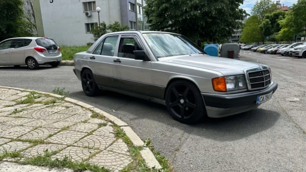 Mercedes-Benz 190 190E 1.8i 109hp TOP- Оригинално състояние! - Car24.bg Mercedes-Benz 190 190E 1.8i 109hp TOP- Оригинално състояние!