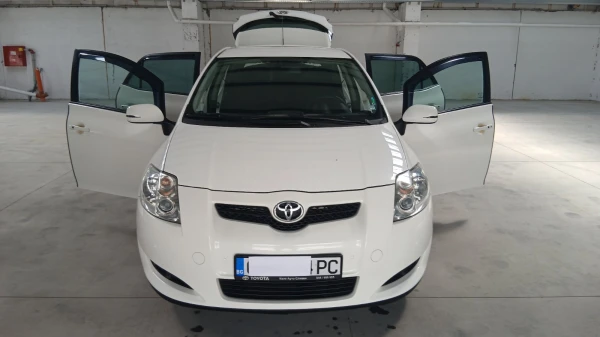 Toyota Auris - Car24.bg Toyota Auris