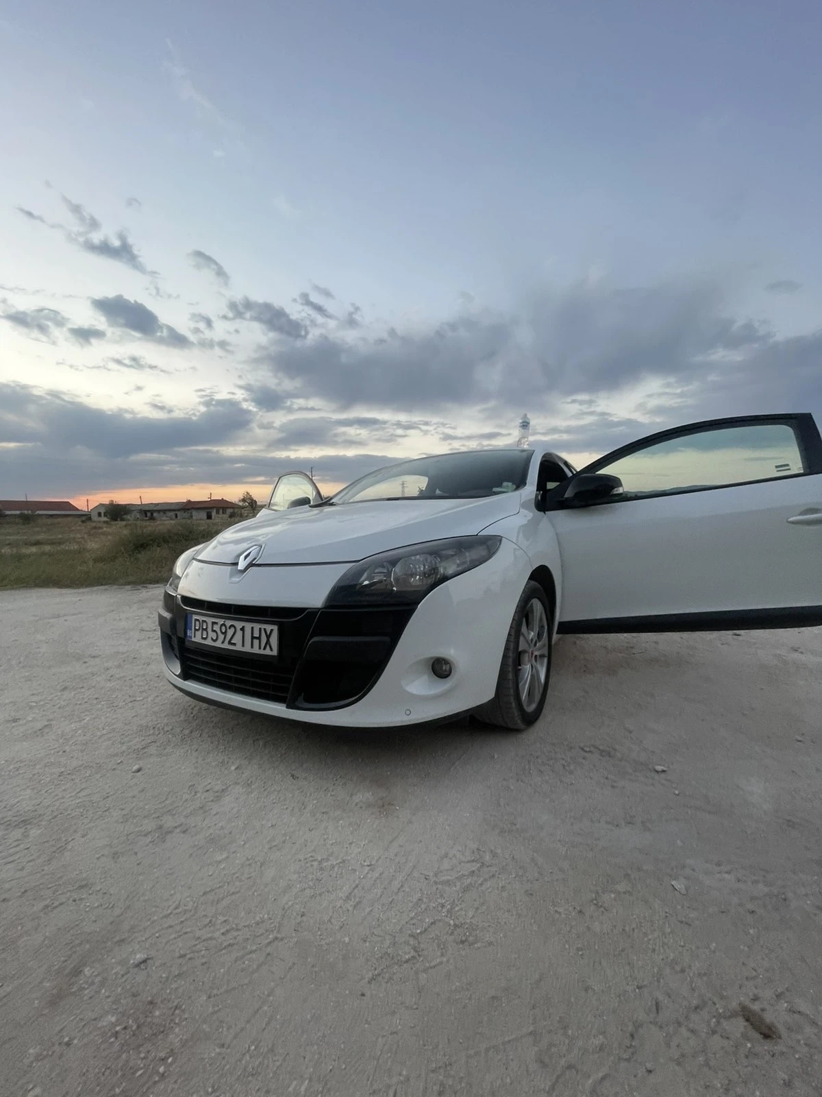 Renault Megane - 8000 лв. / 4090.34 € - 48215140 1 | Car24.bg Renault Megane - 8000 лв. / 4090.34 € - 48215140 1