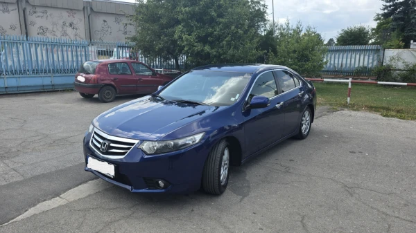 Honda Accord 2.0 i-VTEC 16V (155 Hp) AT - Car24.bg Honda Accord 2.0 i-VTEC 16V (155 Hp) AT