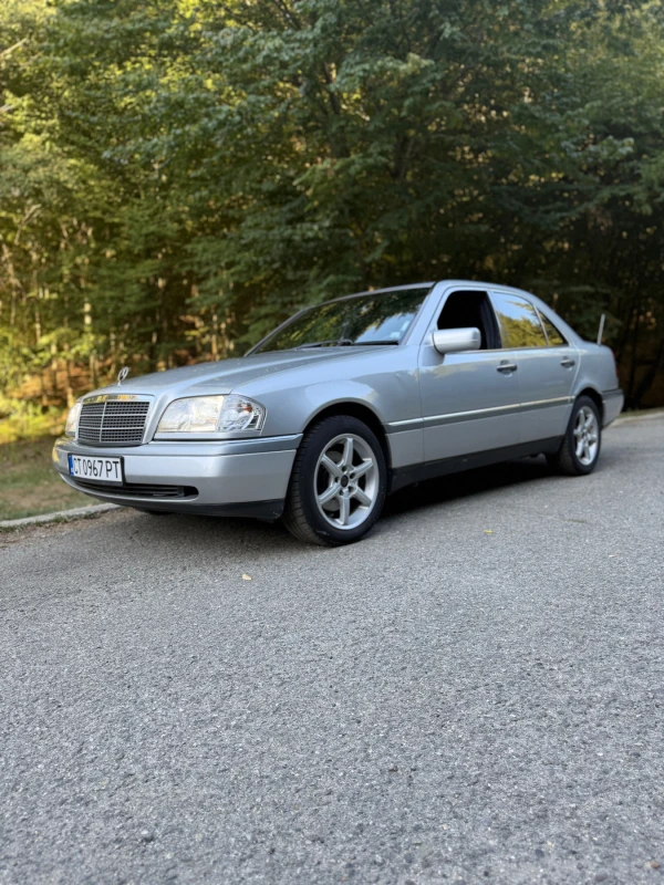 Mercedes-Benz C 180  - Car24.bg Mercedes-Benz C 180