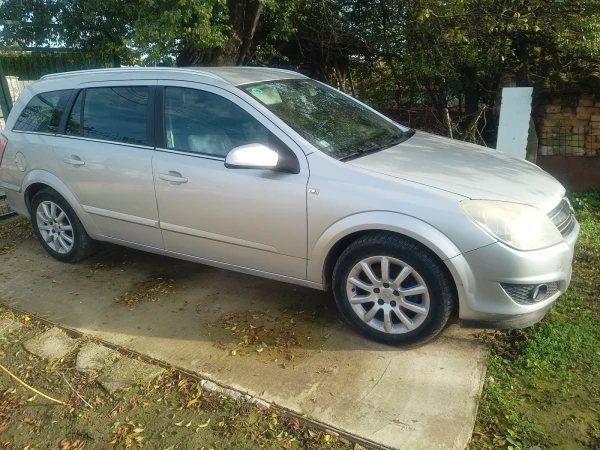Opel Astra Astra H 1,6 XER - Car24.bg Opel Astra Astra H 1,6 XER