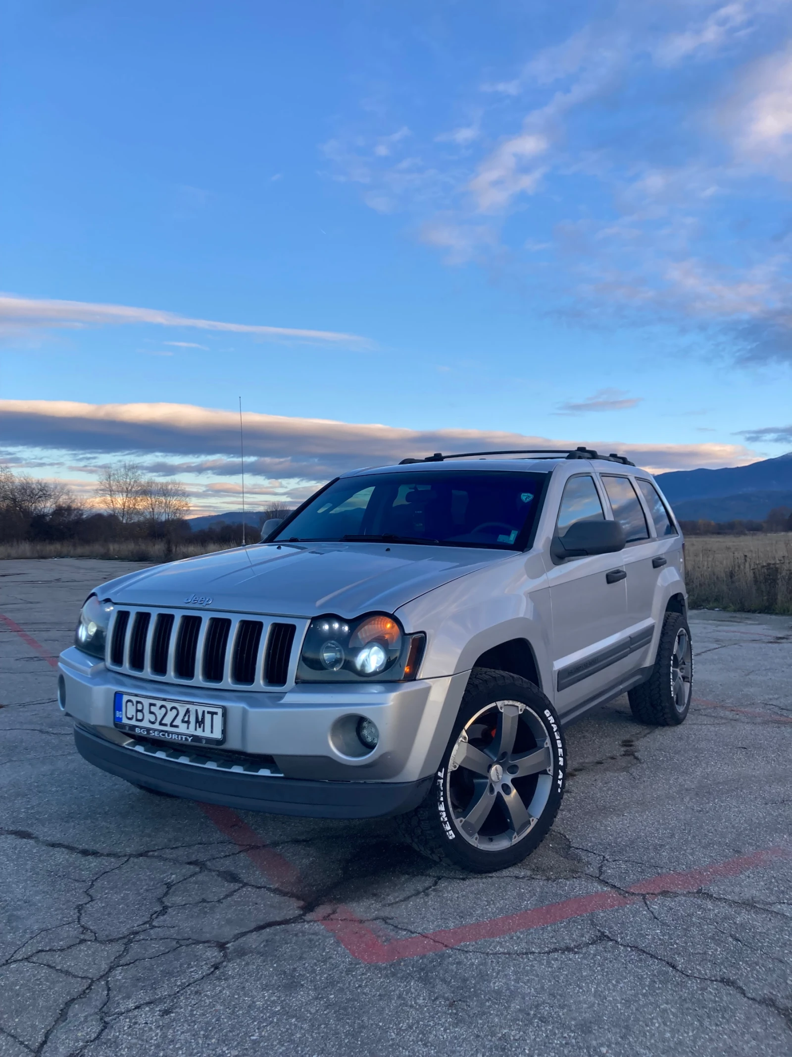 Jeep Grand cherokee 3.7v6 LPG - 13900 лв. / 7106.96 € - 24978891 1 | Car24.bg Jeep Grand cherokee 3.7v6 LPG - 13900 лв. / 7106.96 € - 24978891 1