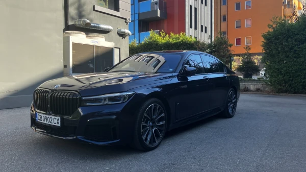 BMW 750 Уникат, Всички екстри за модела - Car24.bg BMW 750 Уникат, Всички екстри за модела