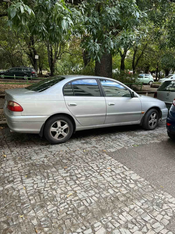 Toyota Avensis  1.6 VVT-I