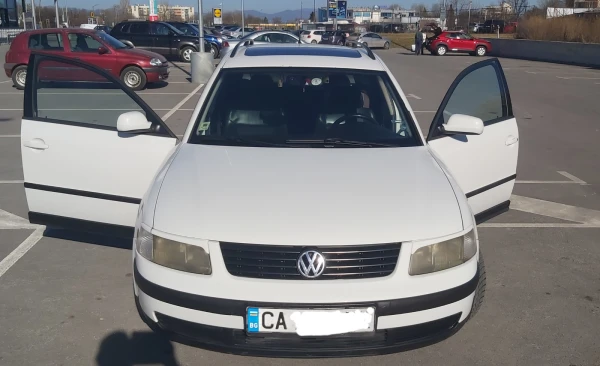 VW Passat  1