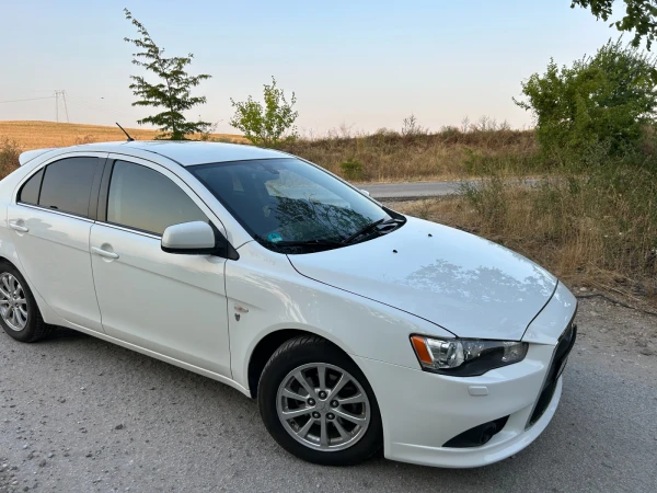 Mitsubishi Lancer 