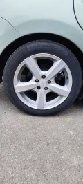 Toyota Prius - 8999 лв. / 4601.12 € - 27771725 5
