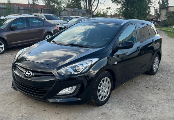 Hyundai I30 1.4i ОБСЛУЖЕН СЕРВИЗНА КНИЖКА ГЕРМАНИЯ