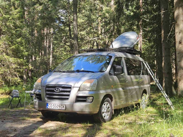 Hyundai Starex