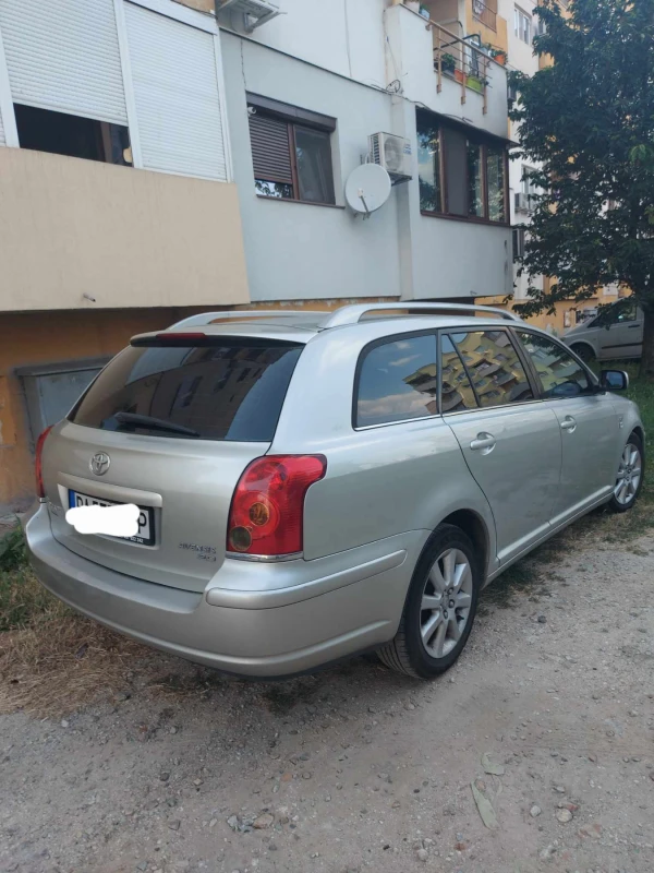 Toyota Avensis 