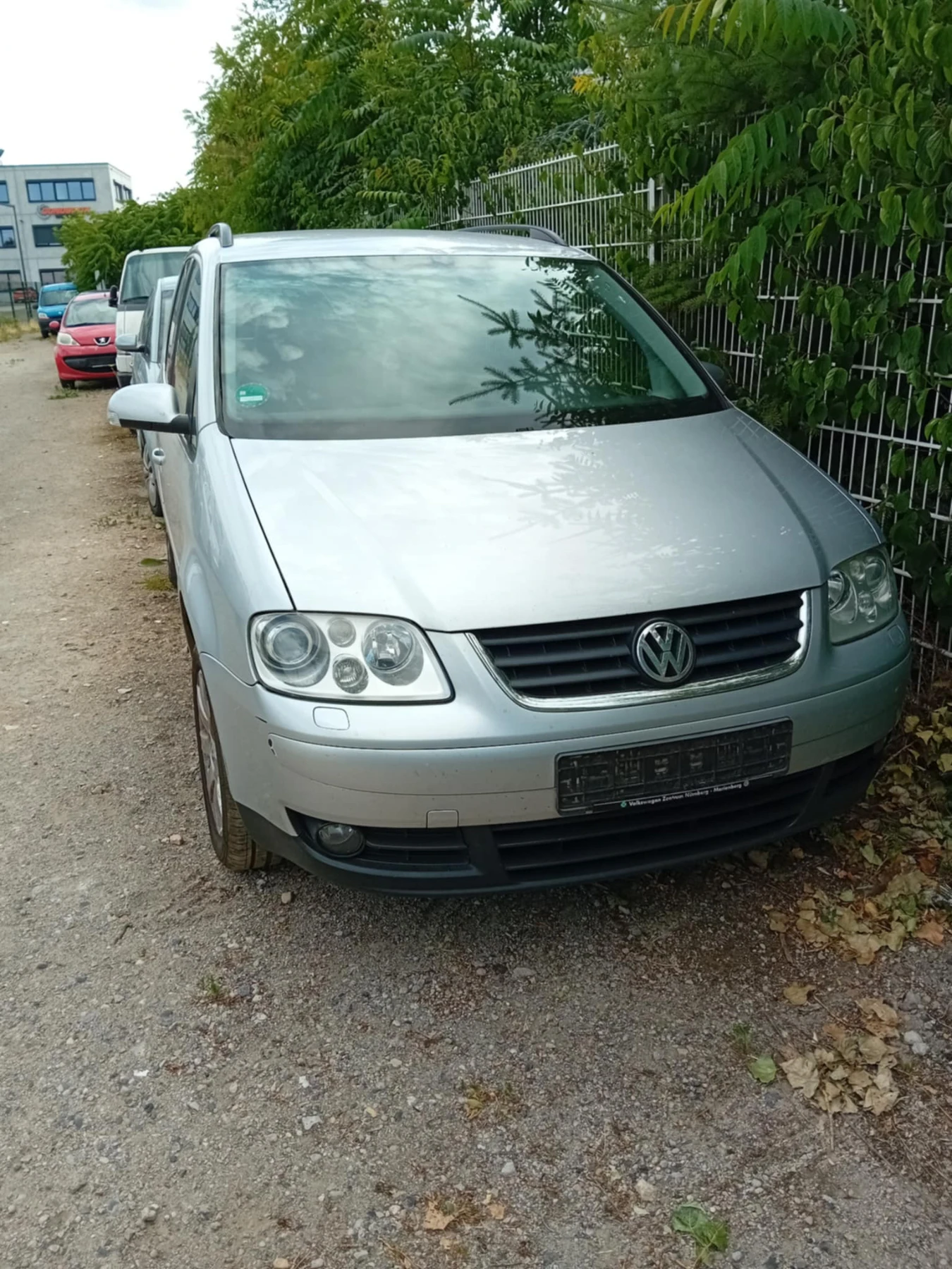 VW Touran - 6099 лв. / 3118.37 € - 49824804 1