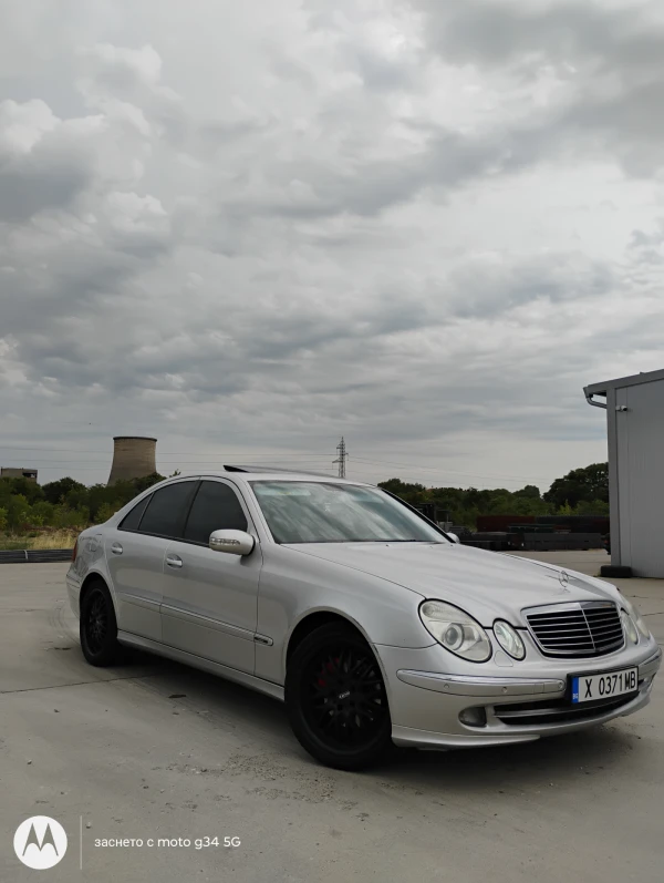 Mercedes-Benz E 320 AVANTGARDE 4X4